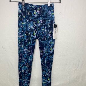 (NWT) layer 8 Leggings,Layer 8 brand,Size XS ,Artsy petal print color